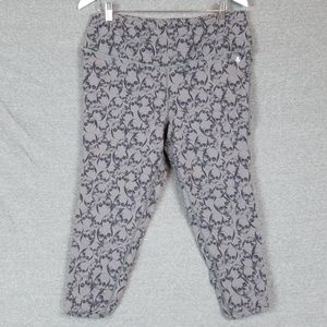 Torrid Active Sz 2 Skull Print Capris Like New